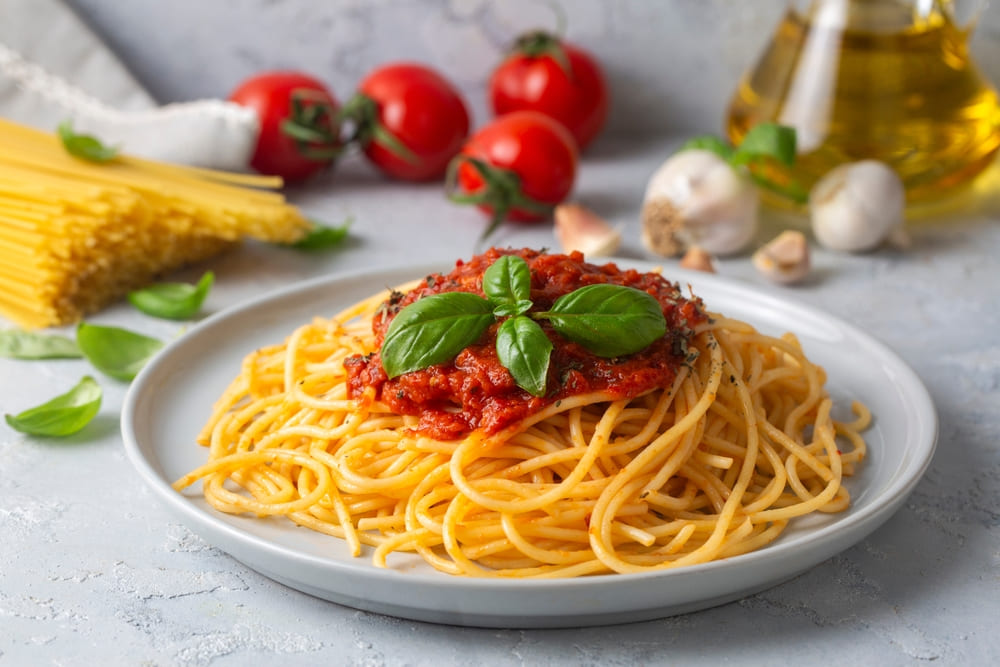 Macarrão reaquecido tem menos calorias: verdadeiro ou falso?