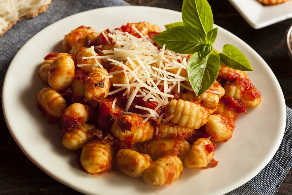 Nhoque ao estilo trattoria: receitas rústicas com ingredientes italianos clássicos