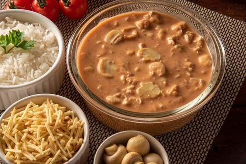 Strogonoff com creme de ricota: o segredo para um prato mais leve e proteico