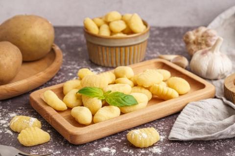 A diferença entre nhoque e gnudi: entenda e aprenda a fazer os dois