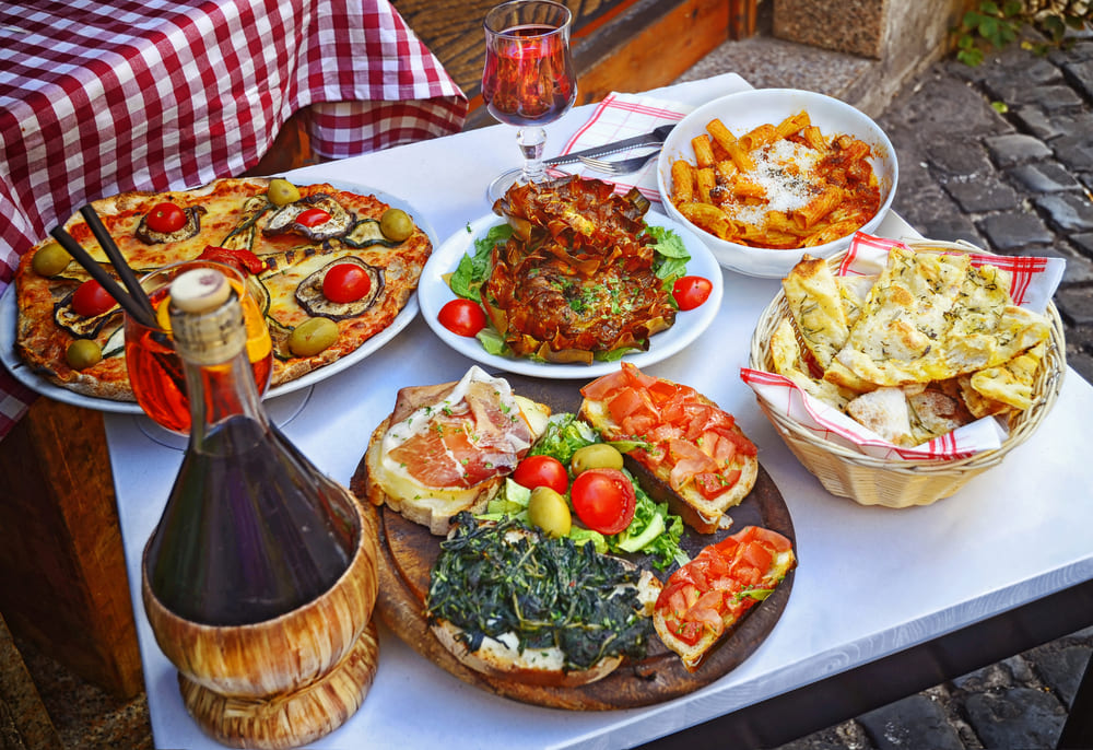 Comer como um local na Itália: o que pedir em Roma, Nápoles, Florença e Milão