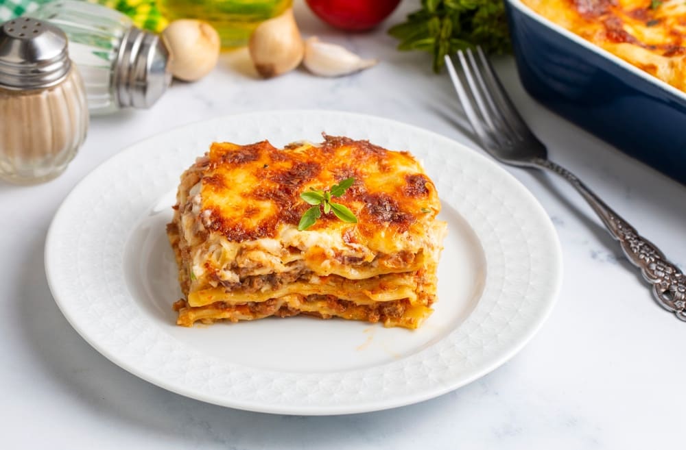 O que diferencia uma tradicional lasanha italiana da versão ‘abrasileirada’