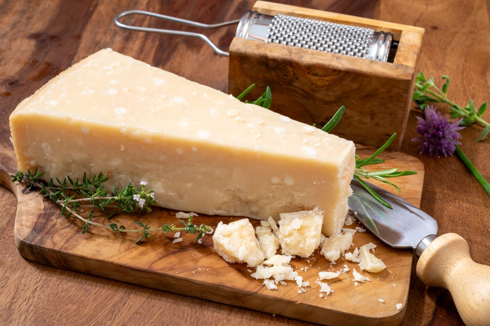 O queijo Grana Padano pode ficar fora da geladeira?