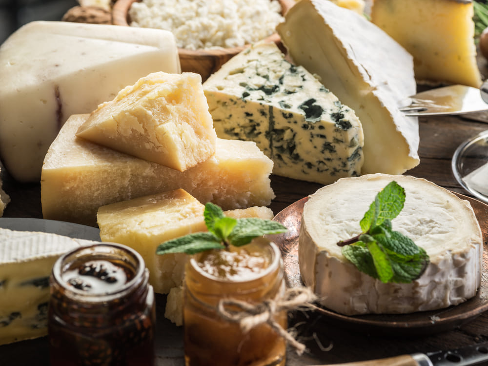 Quais queijos combinam com geleia? 5 ideias para experimentar