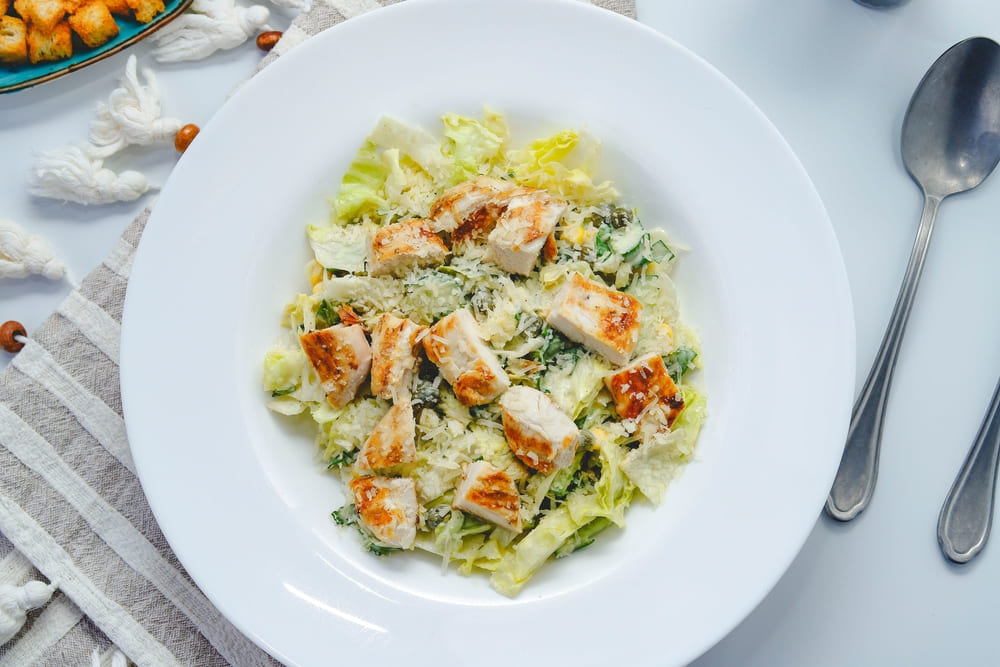 Queijo para salada fria: combinações que valem a pena experimentar