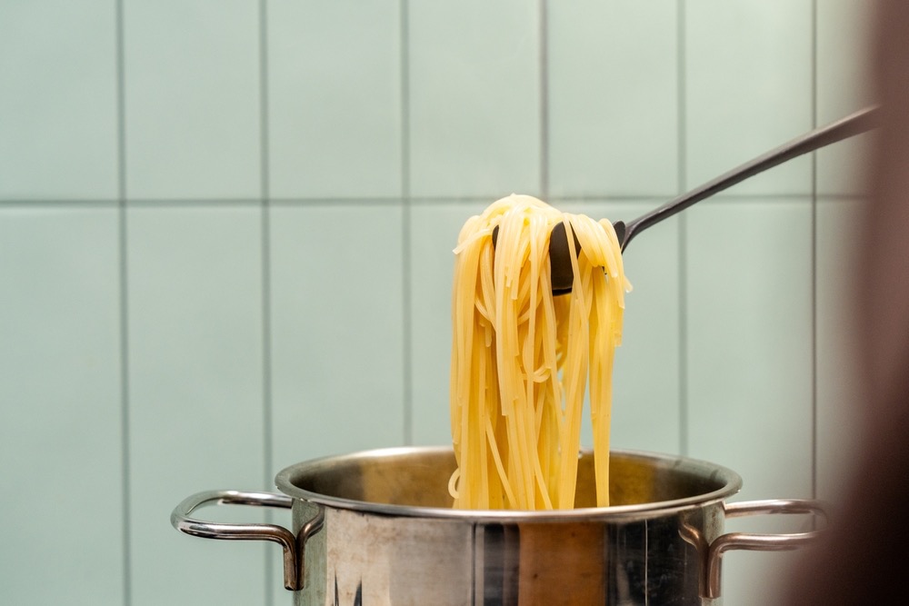 O que é macarrão al dente? Como deixar a massa no ponto ideal 