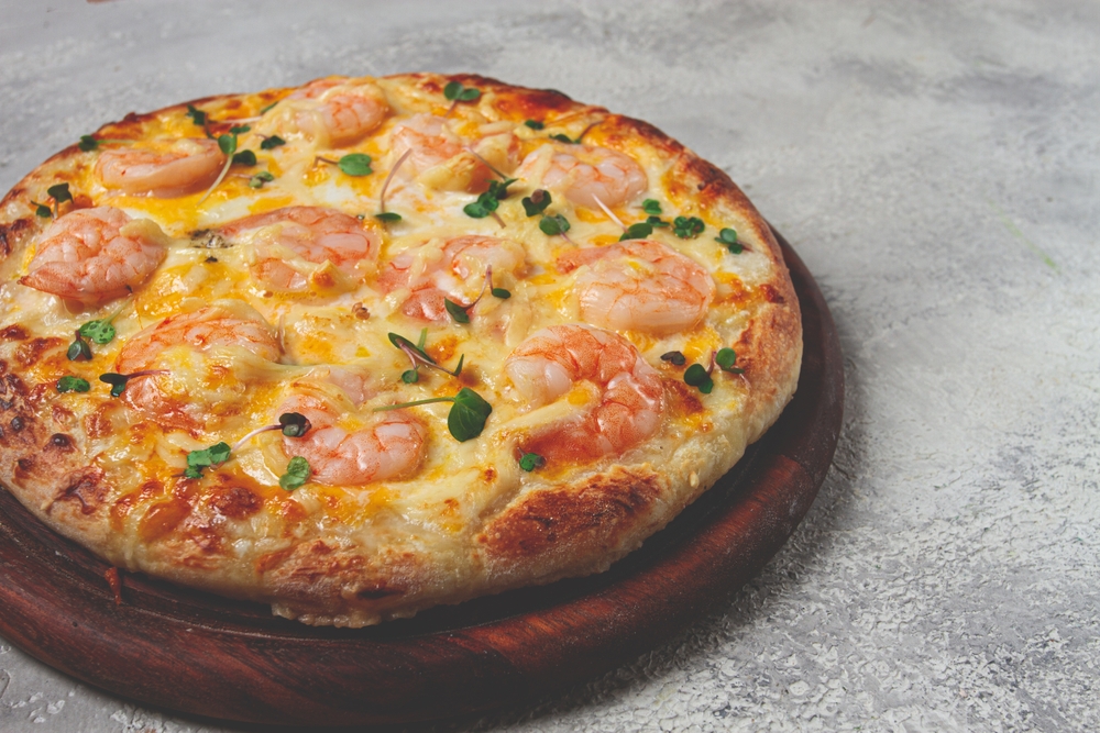 5 melhores combinações para pizza de camarão: do alho e óleo ao pesto