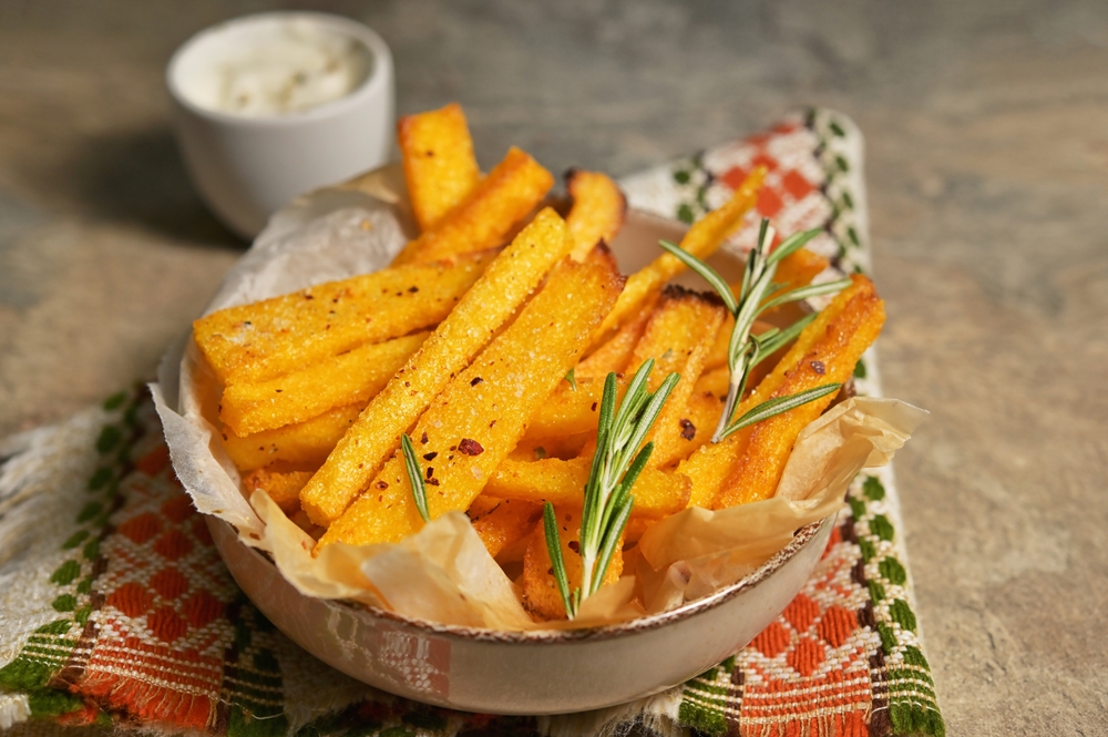 Polenta frita com Crema di Queijo Parmesão